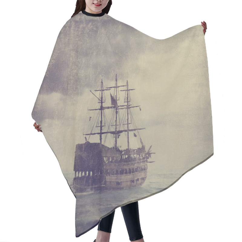 Personality  Old Pirate Ship Hair Cutting Cape