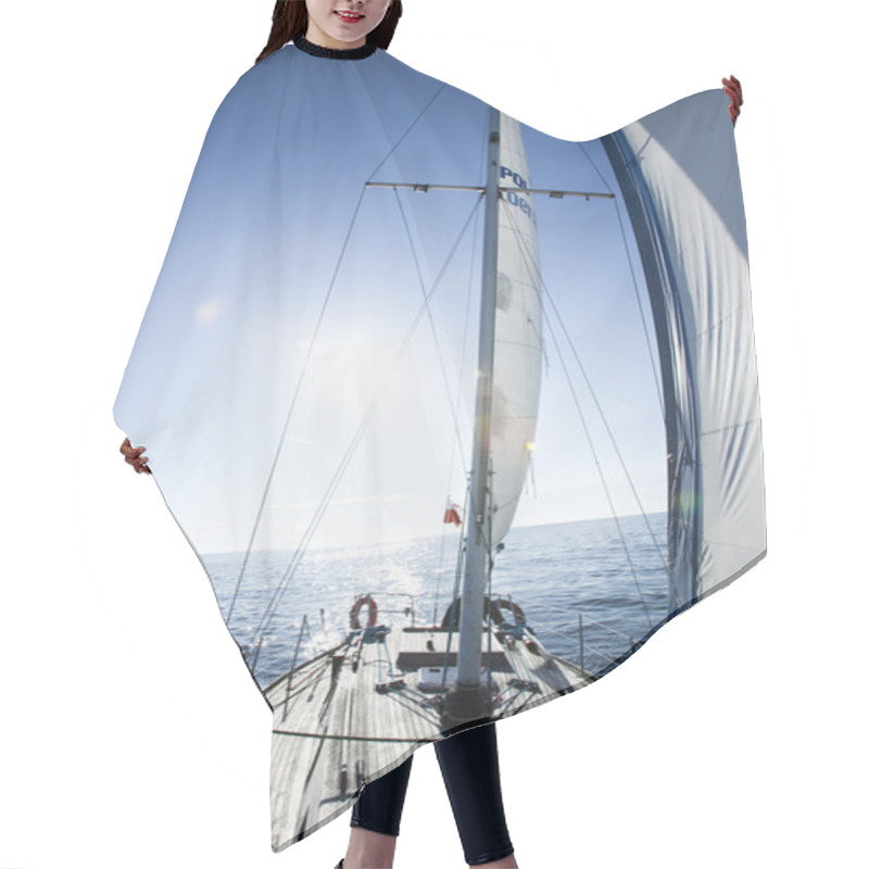 Personality  White Sails Hair Cutting Cape