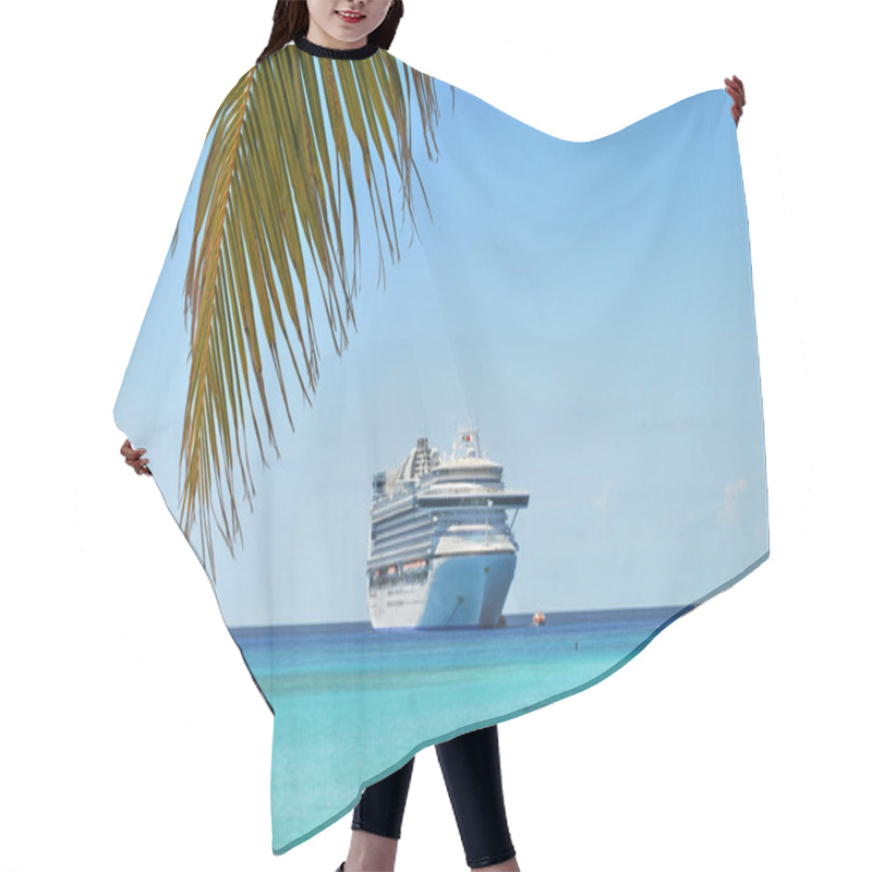 Personality  Palm Branch And Cruise Ship Hair Cutting Cape