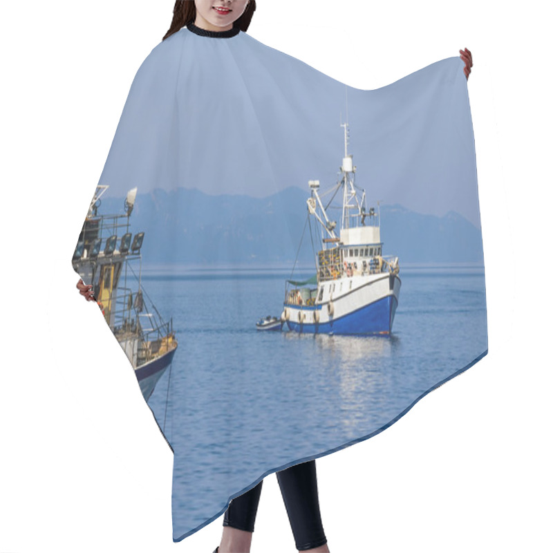 Personality  Fishing Boat Coming Hair Cutting Cape