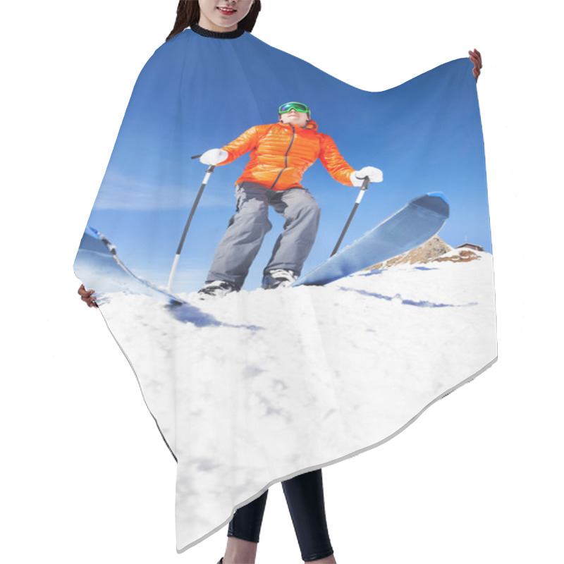 Personality  Active Young Man Ready For Skiing Hair Cutting Cape