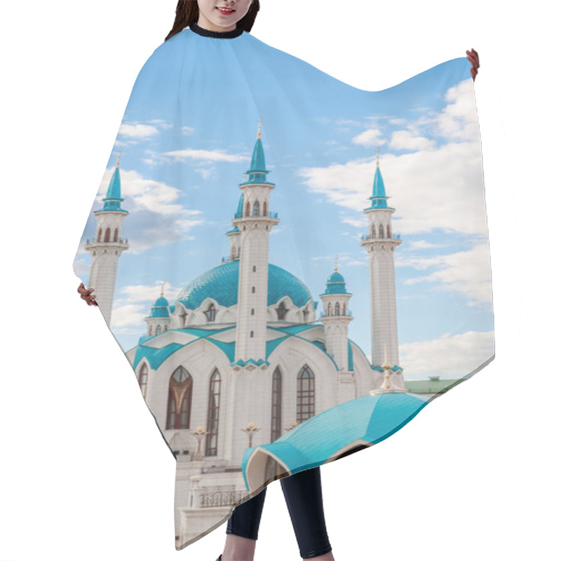 Personality  The Kul Sharif Mosque In Kazan Kremlin, Tatarstan, Russia Hair Cutting Cape