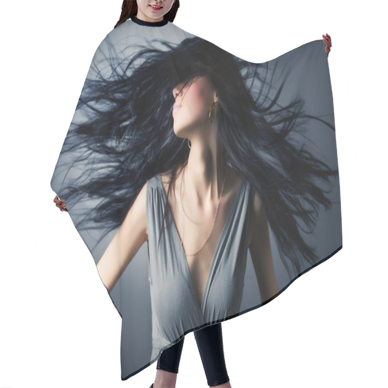 Personality  Woman With Fluttering Hair Hair Cutting Cape