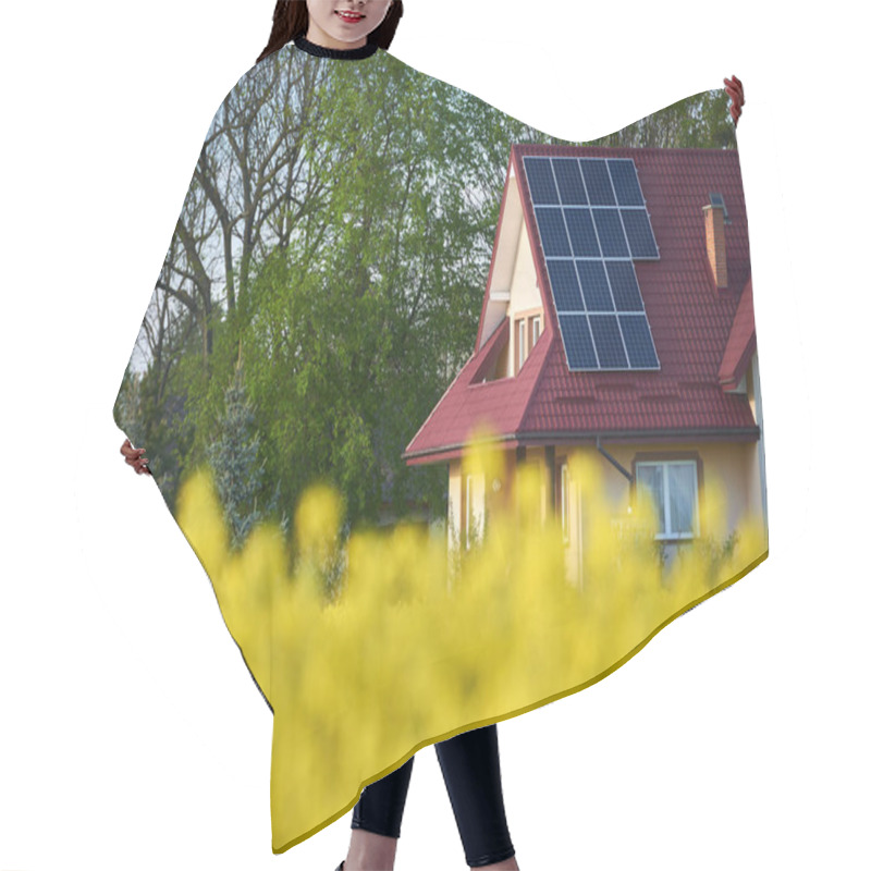 Personality  Photovoltaic Panels Placed On The Roof Of The House Hair Cutting Cape