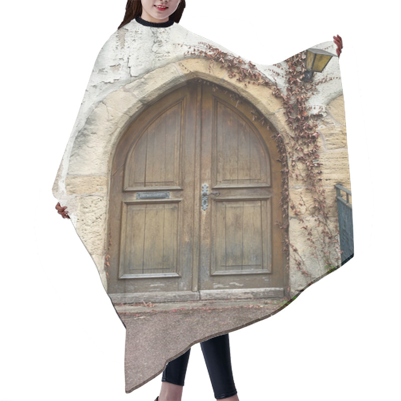 Personality  Old Wooden Door Hair Cutting Cape