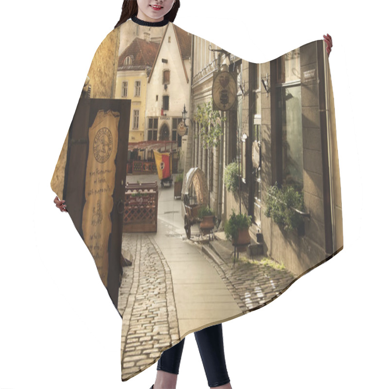 Personality  Street Of Tallinn Hair Cutting Cape