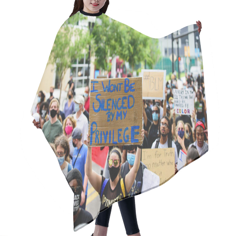 Personality  Orlando, FL, USA - JUNE 19, 2020: Black Lives Matter. Many American People Went To Peaceful Protests In The US Against The George Floyd Death: People Are Protesting. Hair Cutting Cape