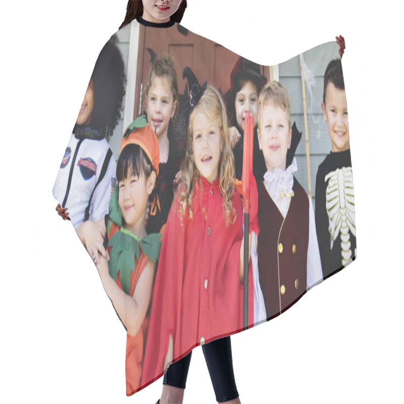 Personality  Little Children In Halloween Costumes Hair Cutting Cape