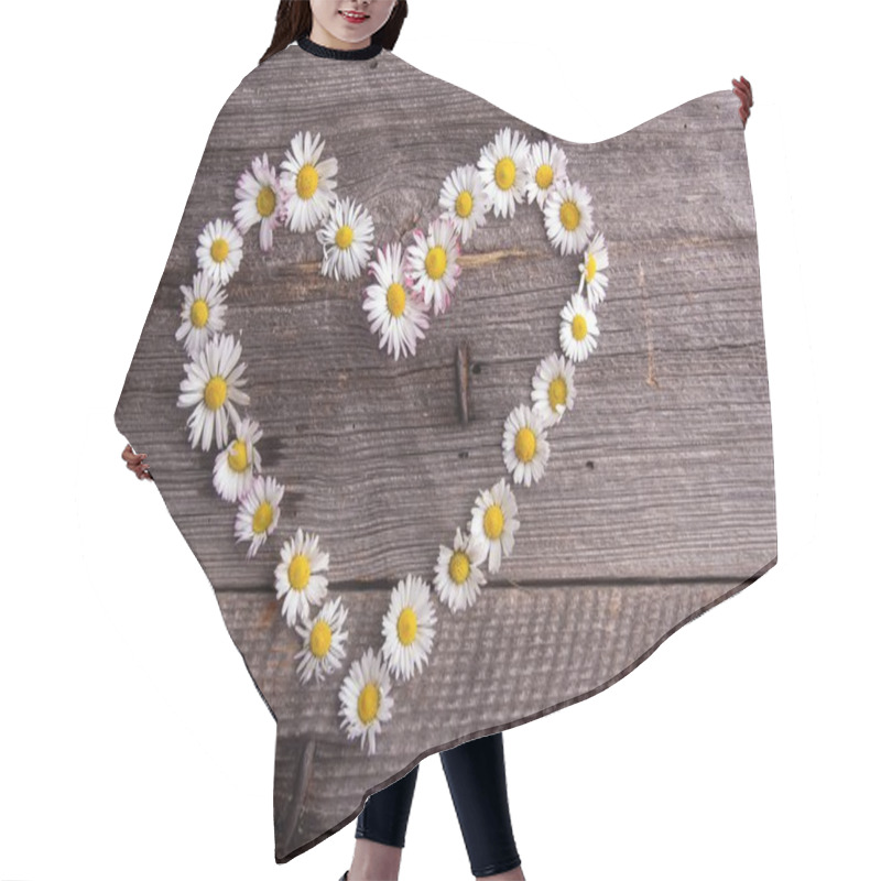 Personality  White Daisies Heart Shape On Old Table Hair Cutting Cape