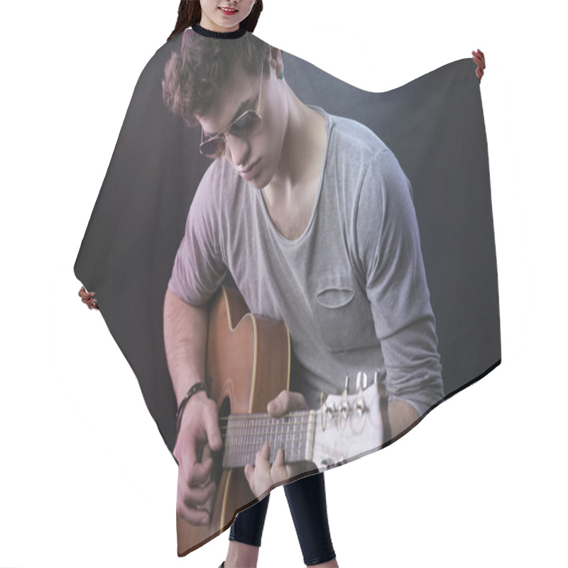 Personality  Young Guitarist Performing Hair Cutting Cape