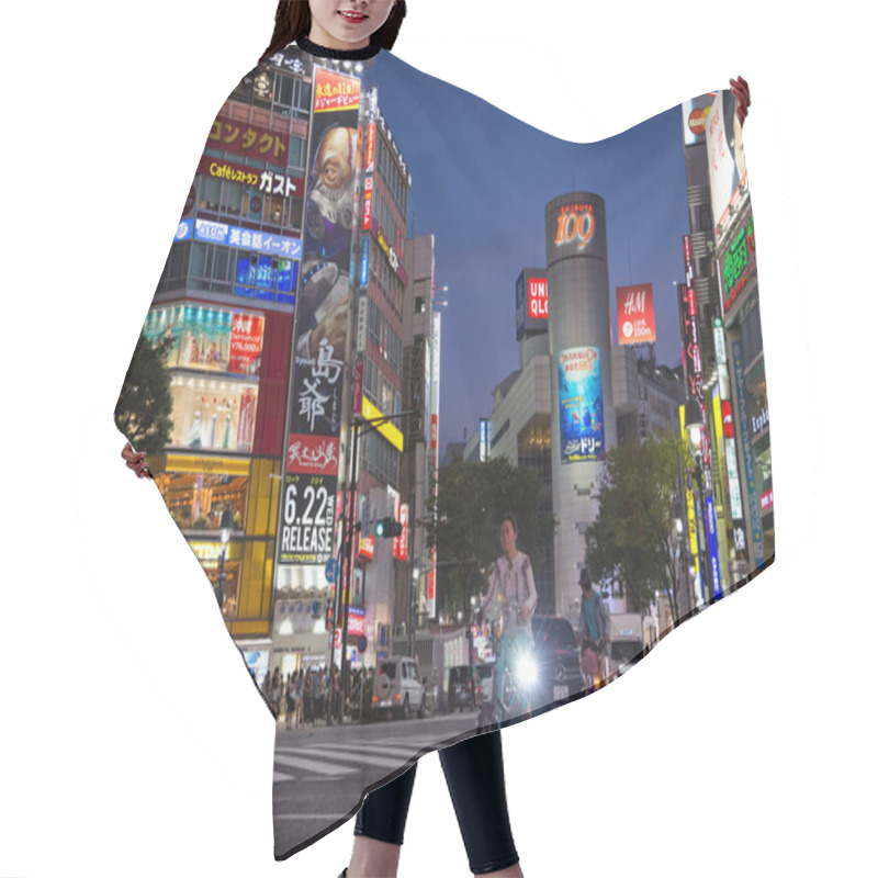 Personality  Shibuya At Night View Hair Cutting Cape