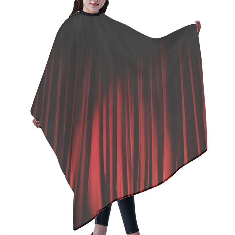 Personality  Photo Of The Theatrical Scenes Hair Cutting Cape