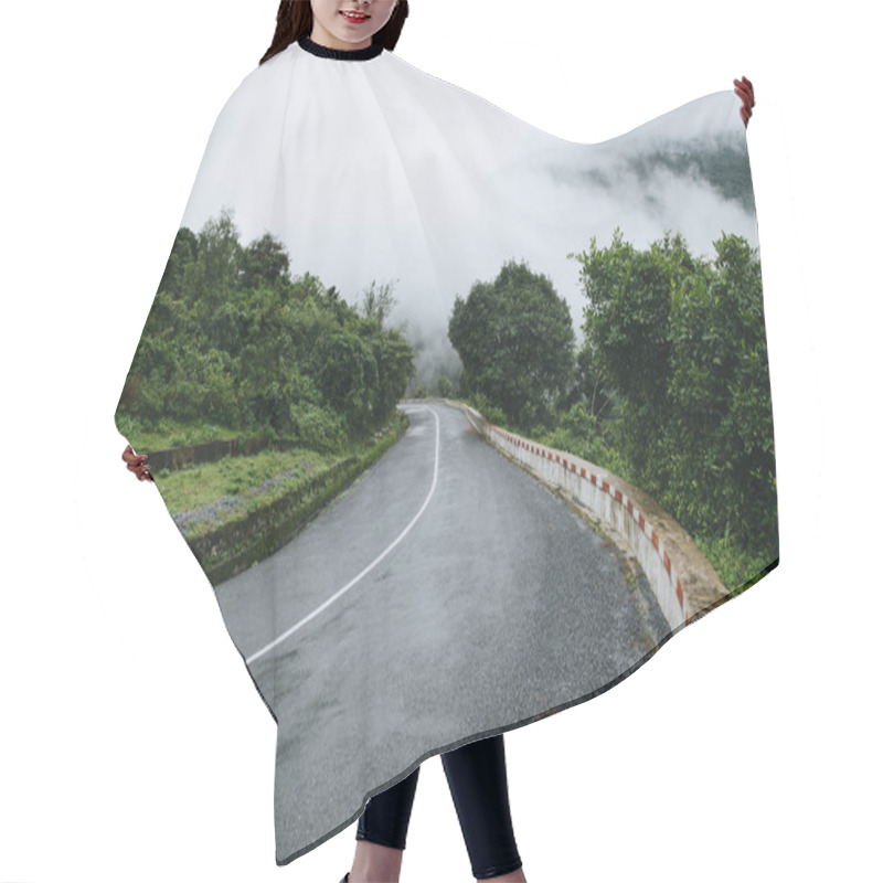 Personality  Vietnam Hair Cutting Cape