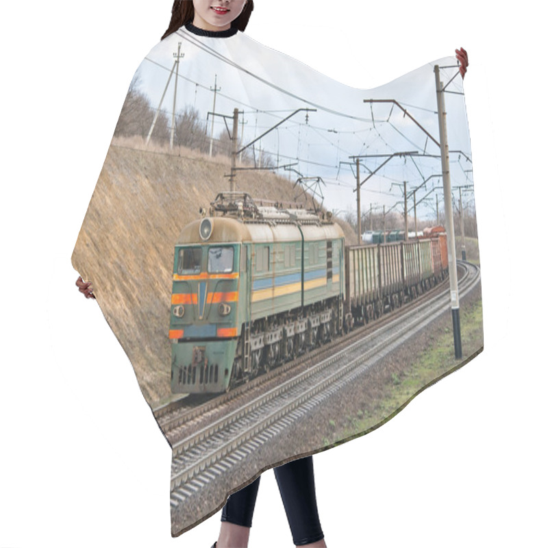 Personality  Freight Electric Train Hair Cutting Cape