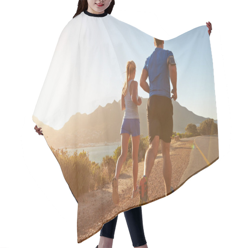 Personality  Man And Woman Running Together Hair Cutting Cape