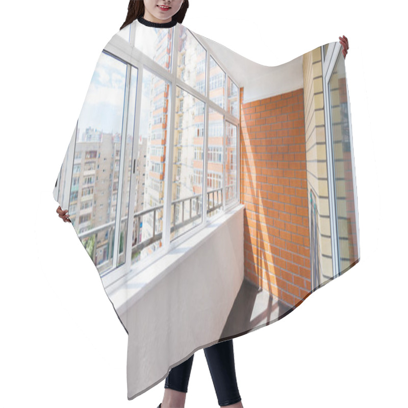 Personality  Glazed Balcony In The Apartment Hair Cutting Cape