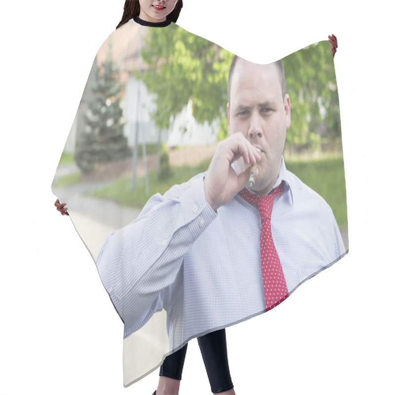 Personality  Man Smoking Cigar Hair Cutting Cape