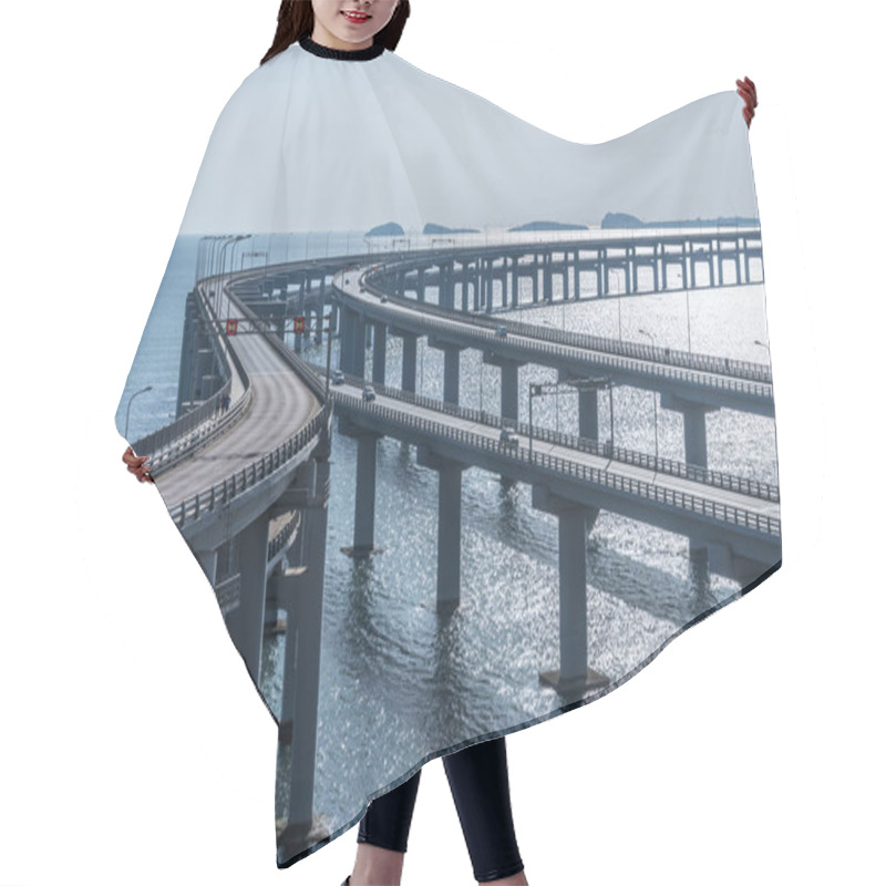 Personality  Cross The Sea Highway Bridge Hair Cutting Cape