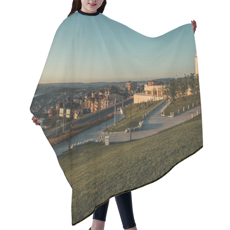 Personality  Road And Grassy Lawn With City View Hair Cutting Cape