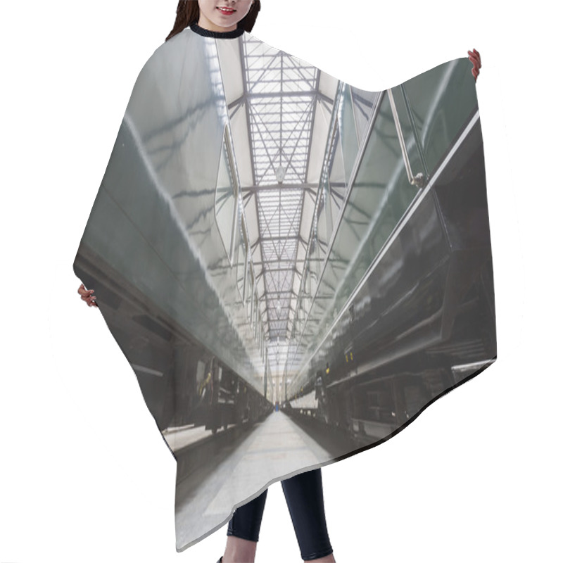 Personality  Passenger Trains Transmission Detail Hair Cutting Cape