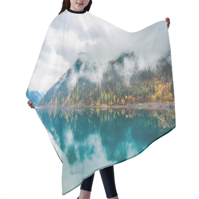 Personality  Beautiful Long Lake At Jiuzhaigou Hair Cutting Cape