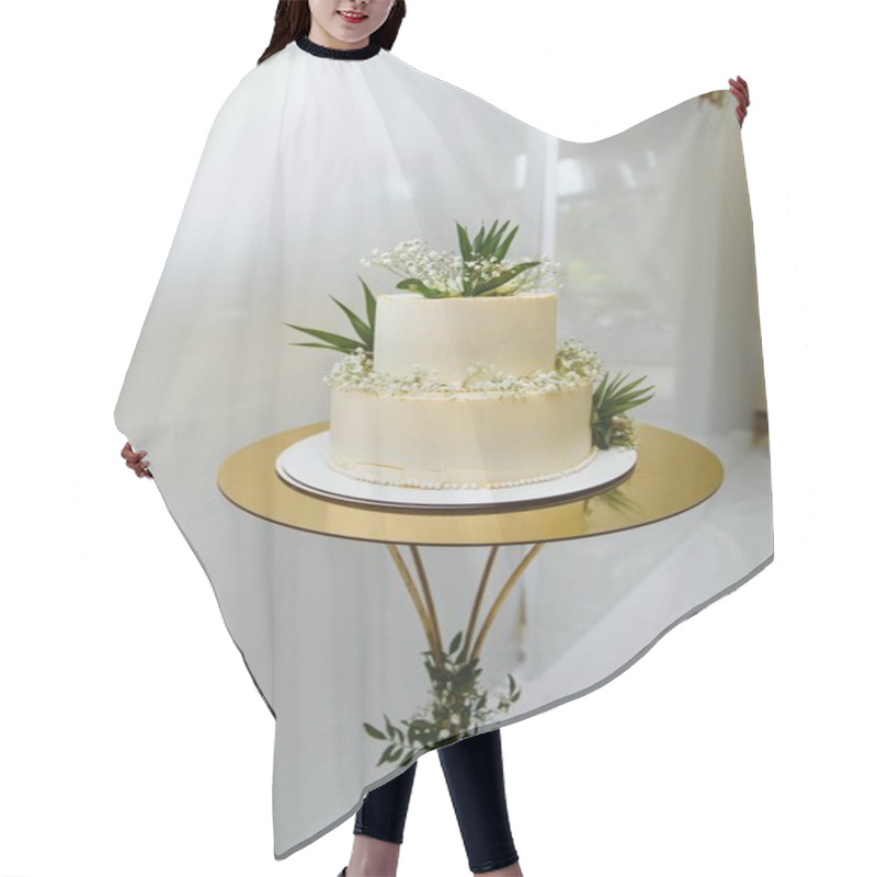 Personality  Elegant Wedding Cake With Flowers And Succulents Hair Cutting Cape