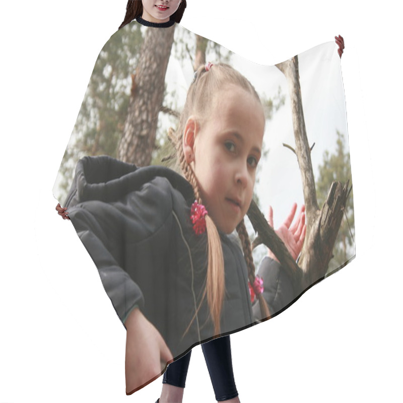 Personality  Autumn Little Girl Play Outside In A Forest Hair Cutting Cape