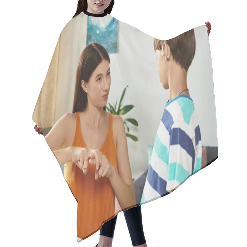 Personality  In A Warm Environment, A Mother Uses Sign Language To Connect With Her Hearing Impaired Son. Hair Cutting Cape