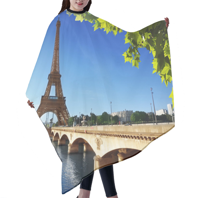 Personality  Eiffel Tower, Paris. France Hair Cutting Cape