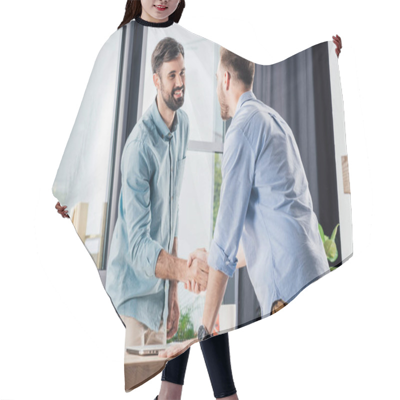 Personality  Businessmen Shaking Hands Hair Cutting Cape