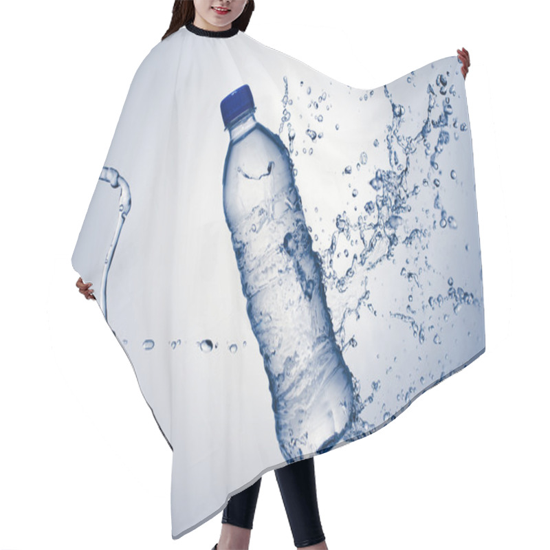 Personality  Bottle Water And Splash Hair Cutting Cape