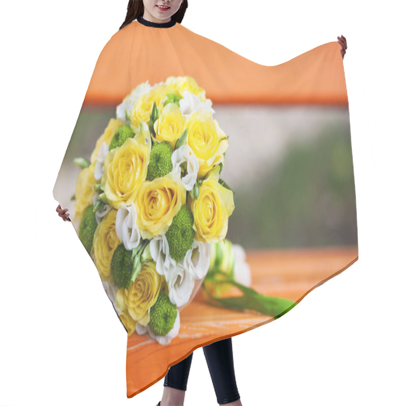 Personality  Yellow Wedding Bouquet Hair Cutting Cape