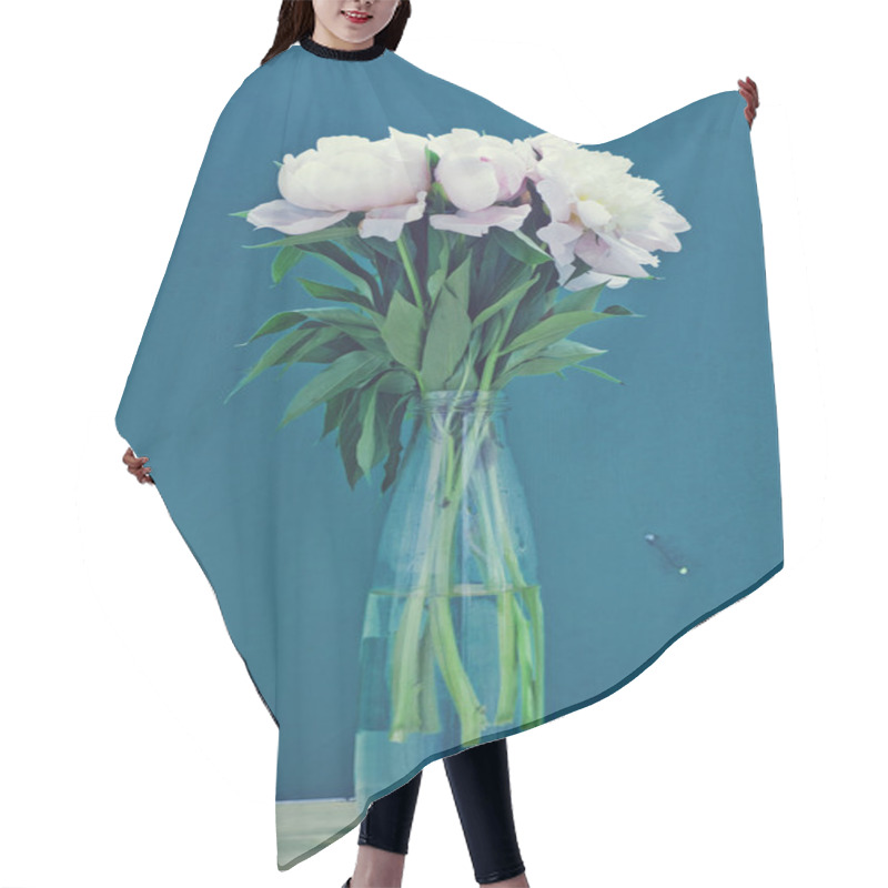 Personality  Bunch Of Peonies In Vase Hair Cutting Cape