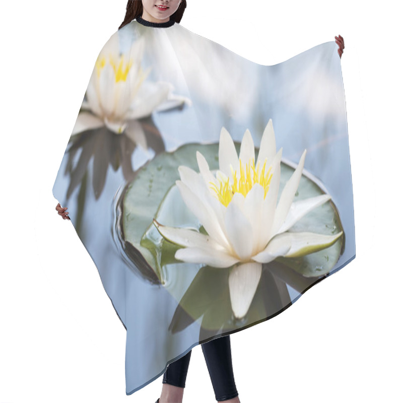 Personality  Water Lily On Lake Hair Cutting Cape