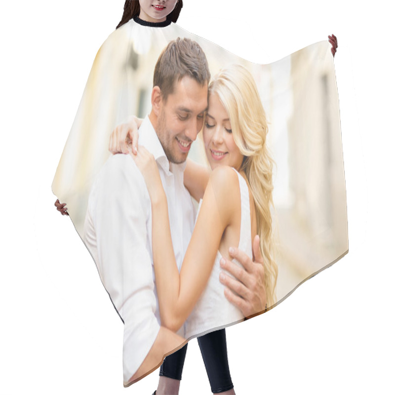 Personality  Romantic Happy Couple Hugging In The Street Hair Cutting Cape