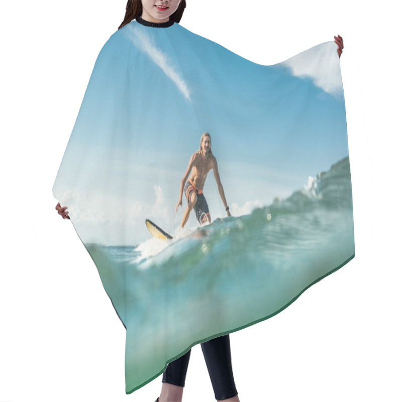 Personality  Sportsman Hair Cutting Cape