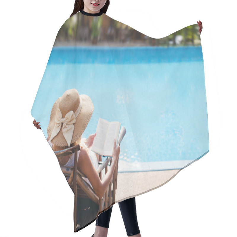 Personality  Woman Relaxing Near Swimming Pool Hair Cutting Cape