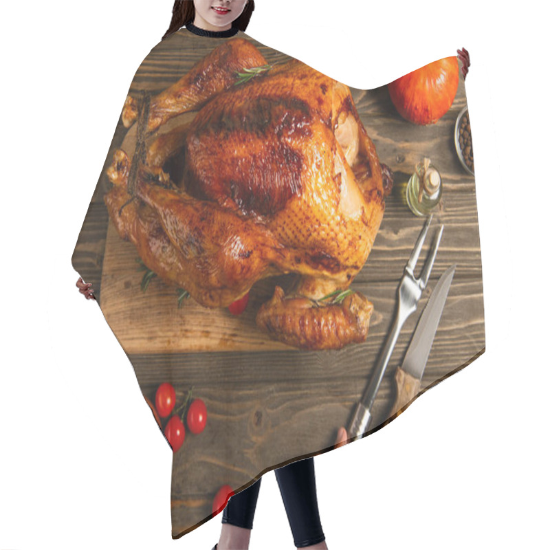 Personality  Cropped View Of Man Near Knife And Culinary Fork Near Thanksgiving Turkey And Spices On Wooden Table Hair Cutting Cape