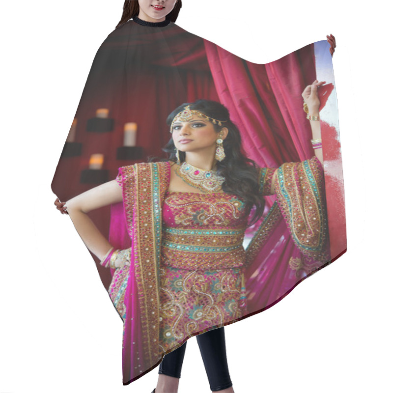 Personality  Indian Bride Standing Hair Cutting Cape