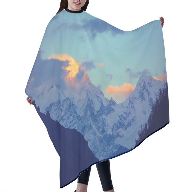 Personality  Snow Capped Mountains. Hair Cutting Cape