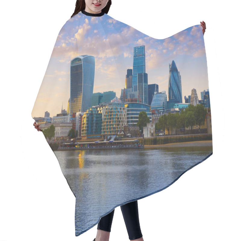 Personality  London Financial District Skyline Sunset Hair Cutting Cape