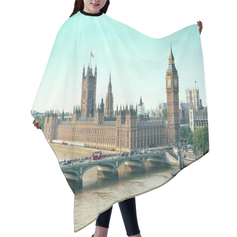 Personality  London Westminster With Big Ben Hair Cutting Cape