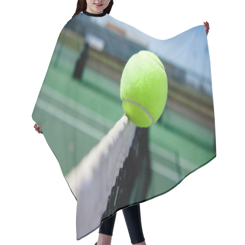 Personality  Tennis Ball Clipping The Net Hair Cutting Cape