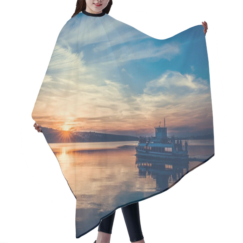 Personality  Ship On Beautiful Lake Hair Cutting Cape