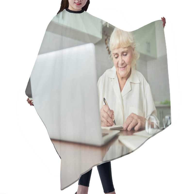 Personality  Joyful Old Woman Using Modern Notebook And Taking Notes Hair Cutting Cape