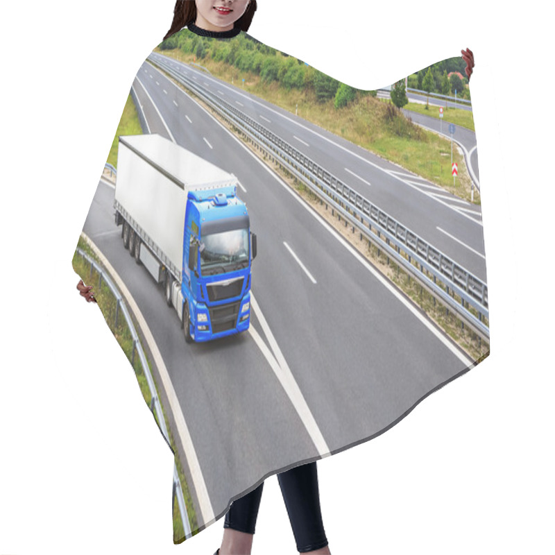 Personality  The Cargo Truck Hair Cutting Cape