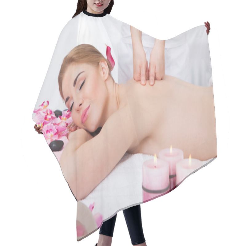 Personality  Woman Getting Massage Treatment Hair Cutting Cape