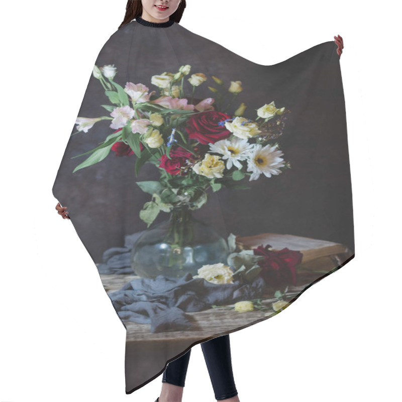 Personality  Vase With Bouquet Of Assorted Flowers Hair Cutting Cape