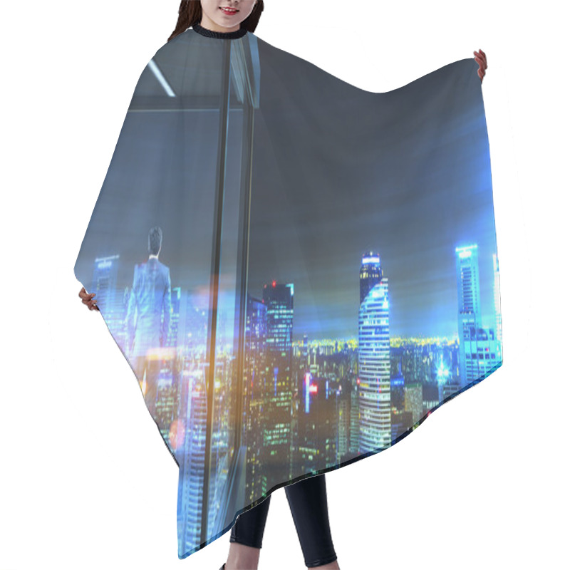 Personality  Businessman On Night Balcony Backview Hair Cutting Cape