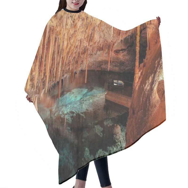 Personality  Gorgeous View Of Crystal Caves Of Bermuda.  Beautiful Backgrounds. Hair Cutting Cape